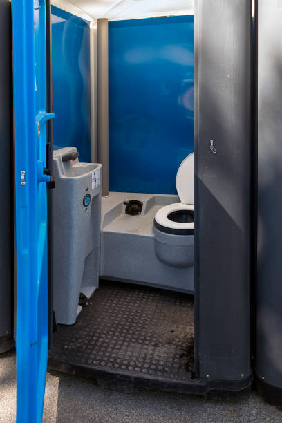 Portable Toilet Options We Offer in Cliffwood Beach, NJ